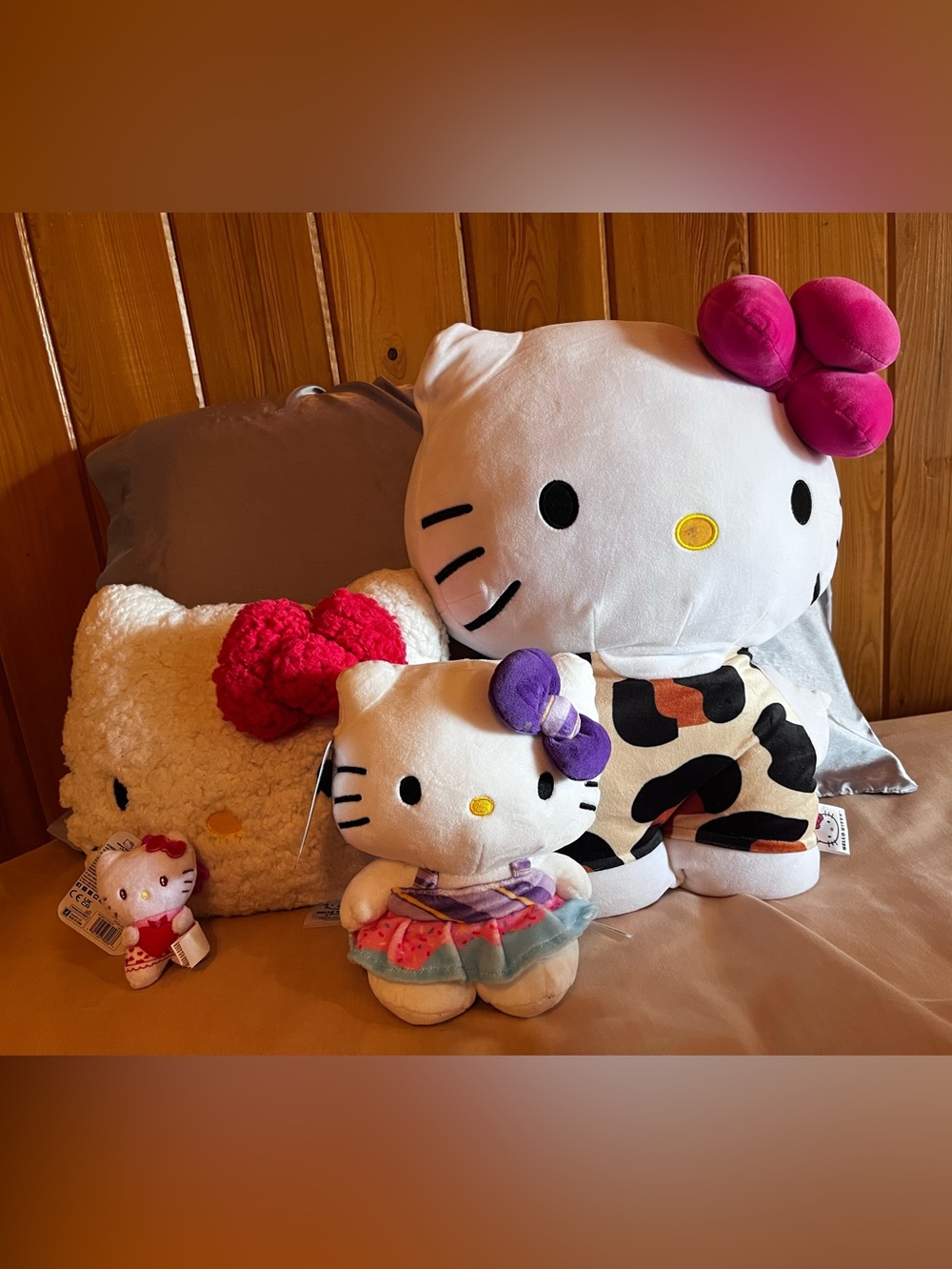 Hello Kitty Plush & pillow collection
